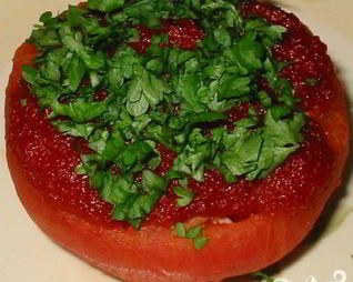 Помидор, фаршированный тунцом