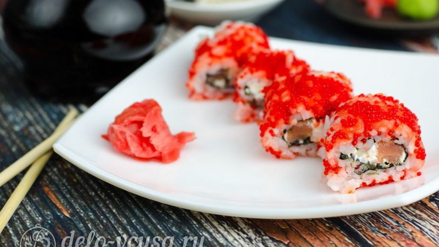 Рецепт масаго ролл с лососем и сыром