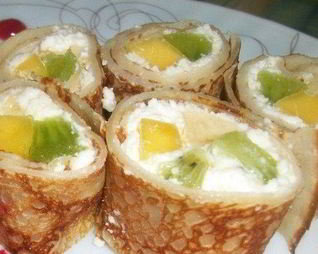 Роллы с фруктами и творогом