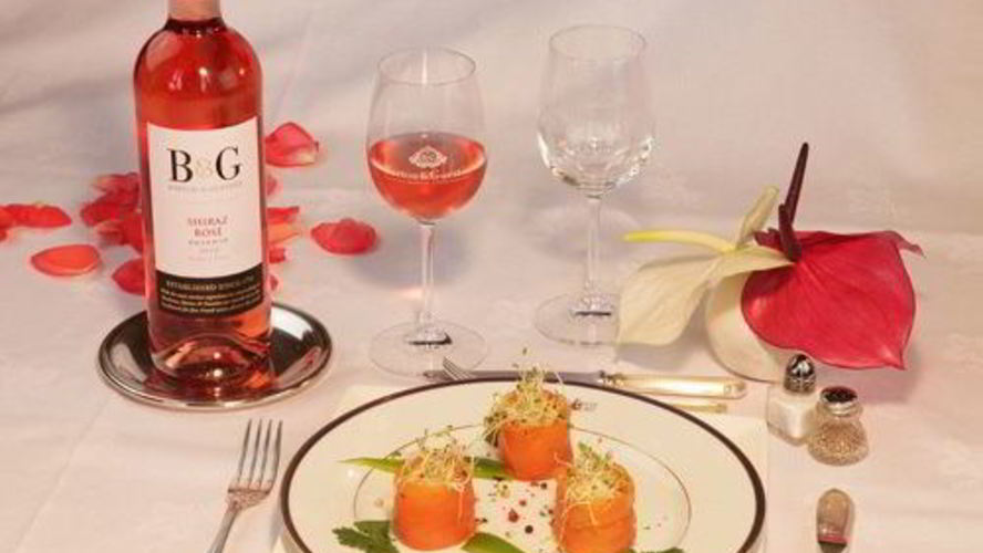 Рецепт роллов с копченым лососем, треской и чесночным попурри