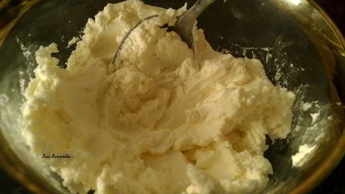 сладкие блинные роллы три вкуса с соусами