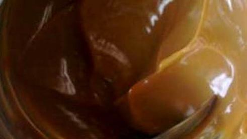 сладкие блинные роллы три вкуса с соусами