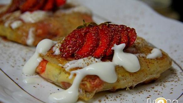 Рецепт Спринга-роллов с творогом, клубникой и бананом