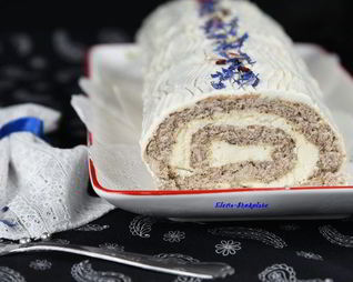 Бисквитный рулет с жасмином