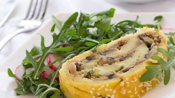 Рецепт Кабачкового рулета с грибами