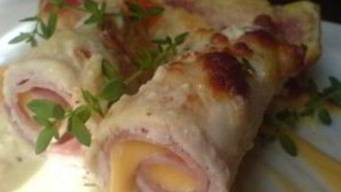 куриные рулетики под соусом