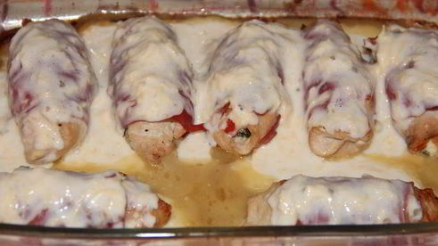 куриные рулетики с начинкой в пармской ветчине