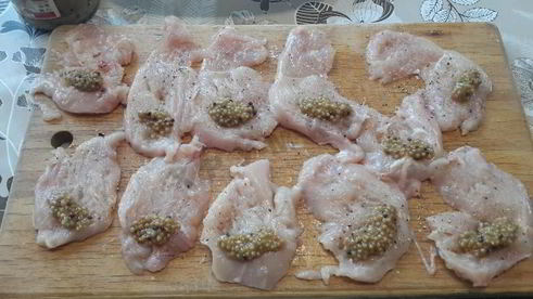 куриные рулетики в горчично-сливочном соусе