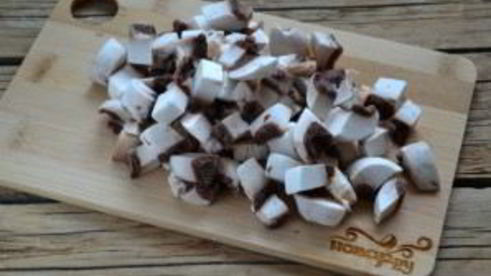 мясной рулет с грибами и сыром