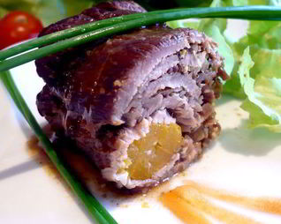 Мясные рулеты с морковной серединкой и инжиром Бургундия, Нормандия, Шампань