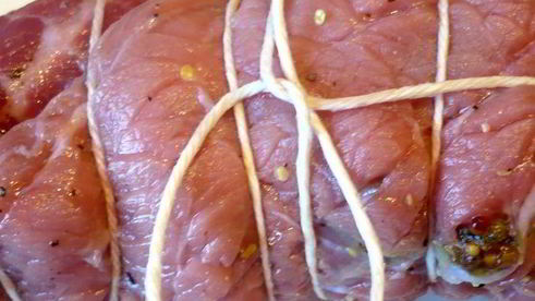 мясные рулеты с морковной серединкой и инжиром бургундия, нормандия, шампань