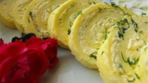 омлетный рулет с плавленым сыром