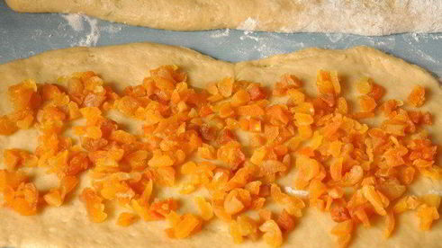 рулет дрожжевой