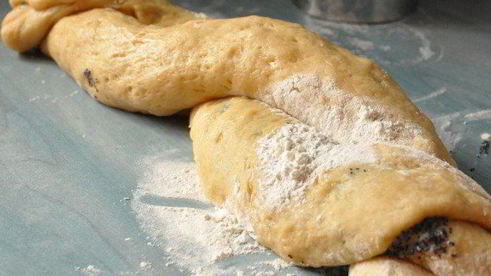 рулет дрожжевой