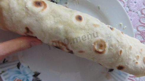 рулет из домашнего лаваша с начинкой