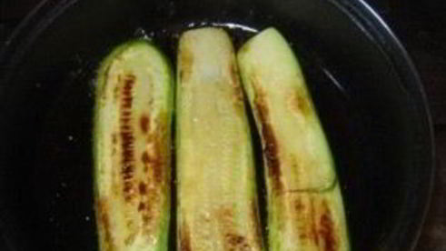 рулет из кабачков с грибами