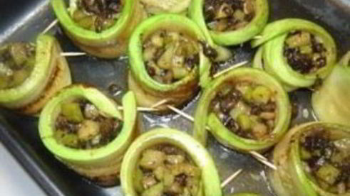 рулет из кабачков с грибами