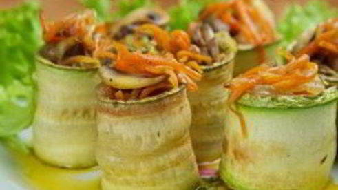 рулет из кабачков с грибами