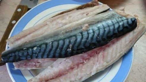рулет из скумбрии и горбуши