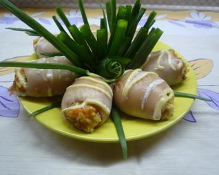 Рулет кальмары фаршированные грибами и рисом