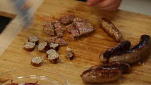 рулет мраморный с немецкими колбасками