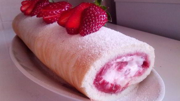 Рецепт Рулета с клубникой