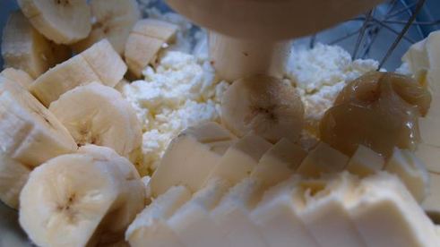 рулет с творожной начинкой