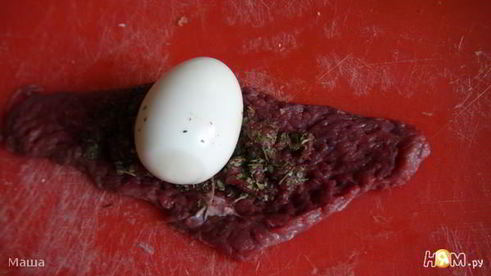 рулет с яйцом и зеленью