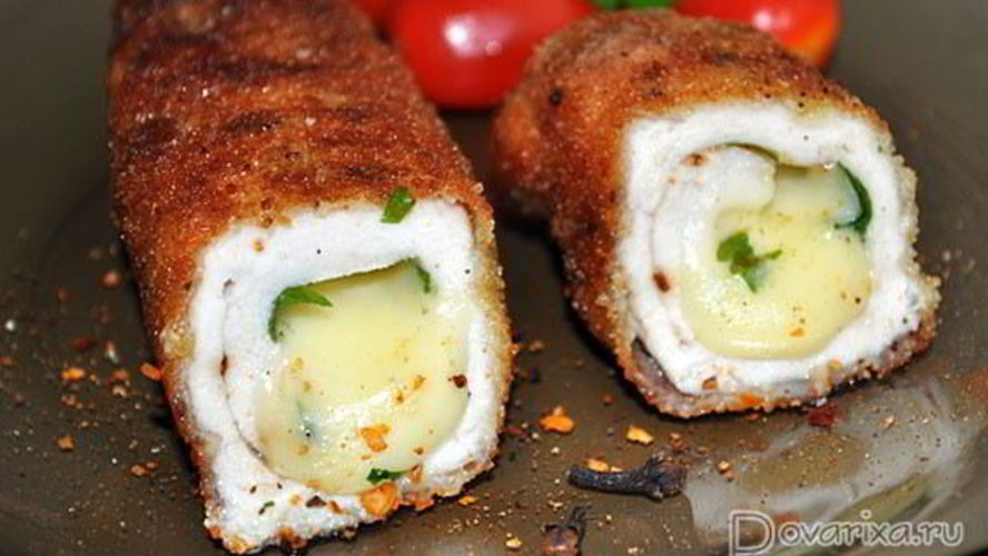Рецепт рулетиков из куриной грудки с сыром