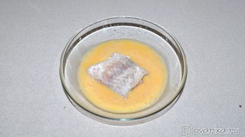 рулетики из минтая с плавленым сыром и зеленью