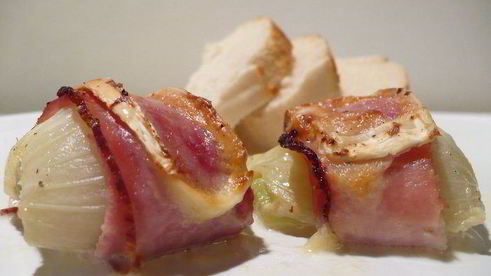 рулетики из цикория с сырной начинкой