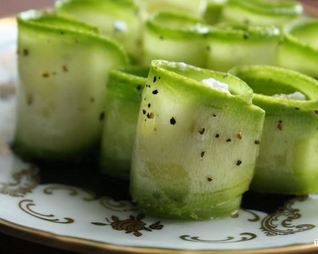 Рулетики из цуккини