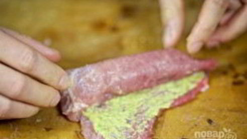 рулетики мясные с разной начинкой