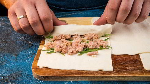 рулетики с тунцом