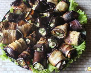 Рулеты из баклажан с творогом