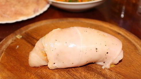 сочные рулетики из куриных грудок