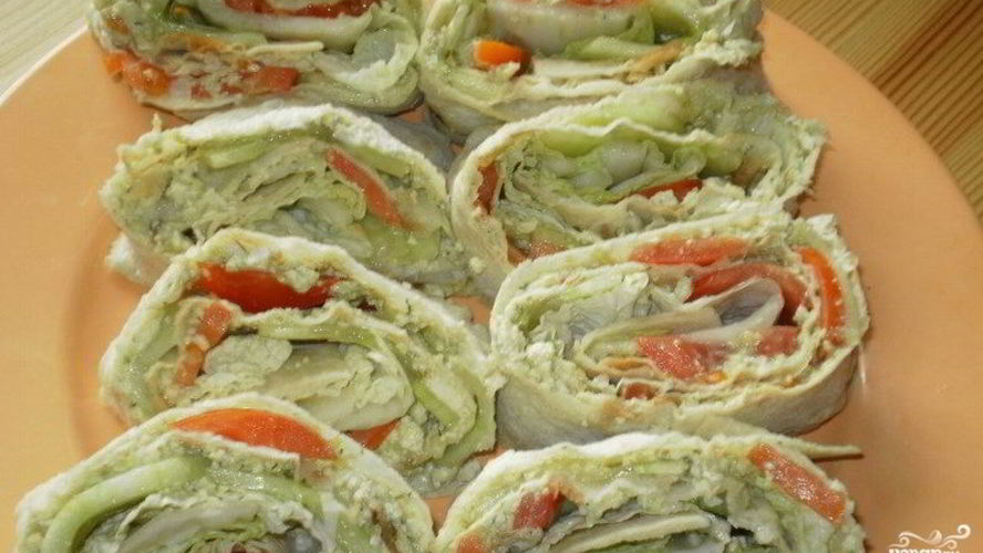 Рецепт вегетарианских рулетов из лаваша