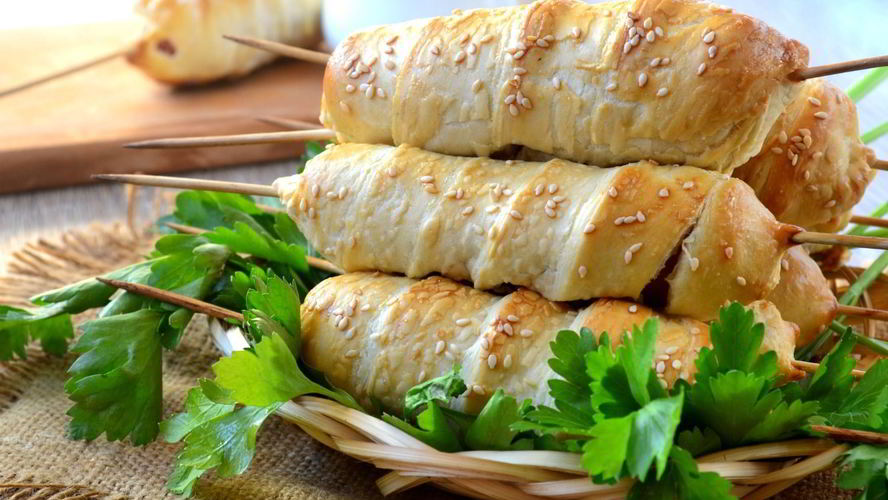 Рецепт сосисок в тесте на шпажках