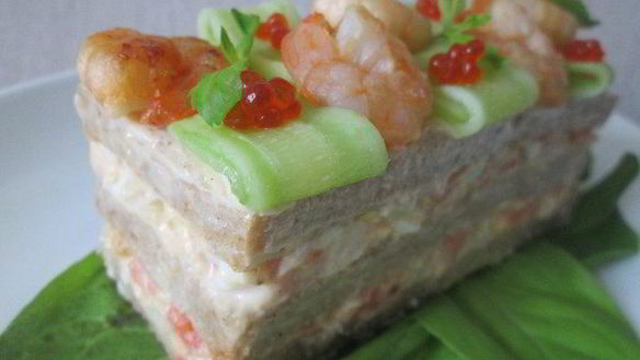 Рецепт Исландского сэндвича с лососем и креветками