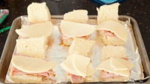 простые сэндвичи с пикантным соусом