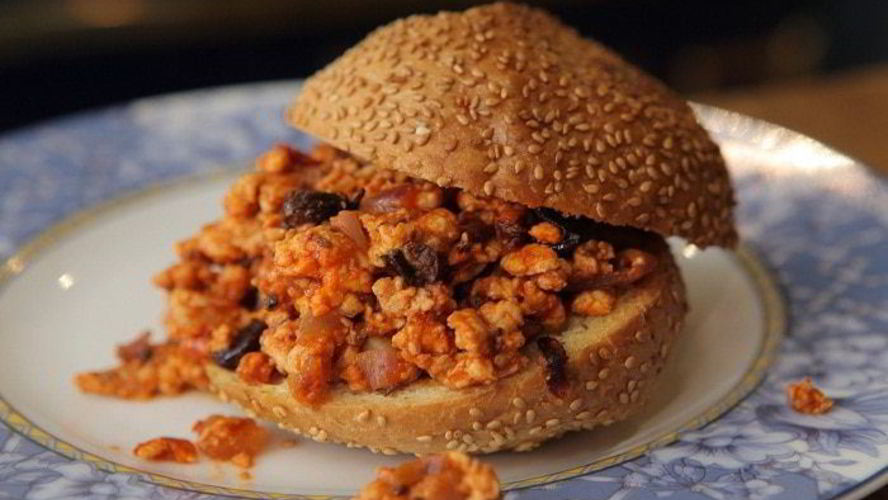 Рецепт сэндвича с индейкой, изюмом и оливками