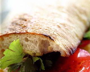 Сэндвич с курицей и майонезом