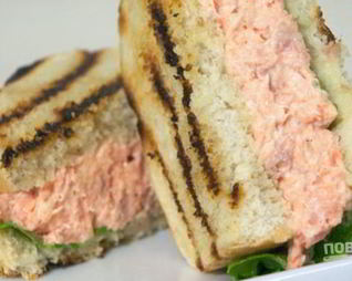 Сэндвич с лососем