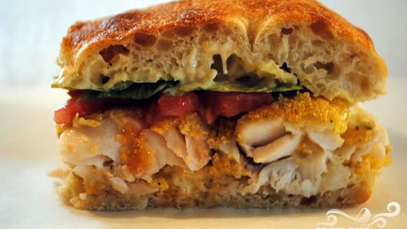 Рецепт Сэндвича с рыбой и соусом