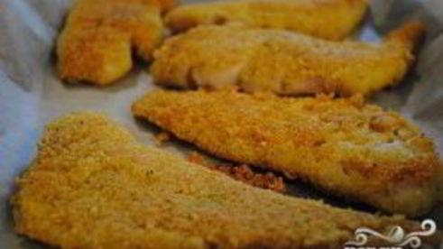 сэндвич с рыбой и соусом