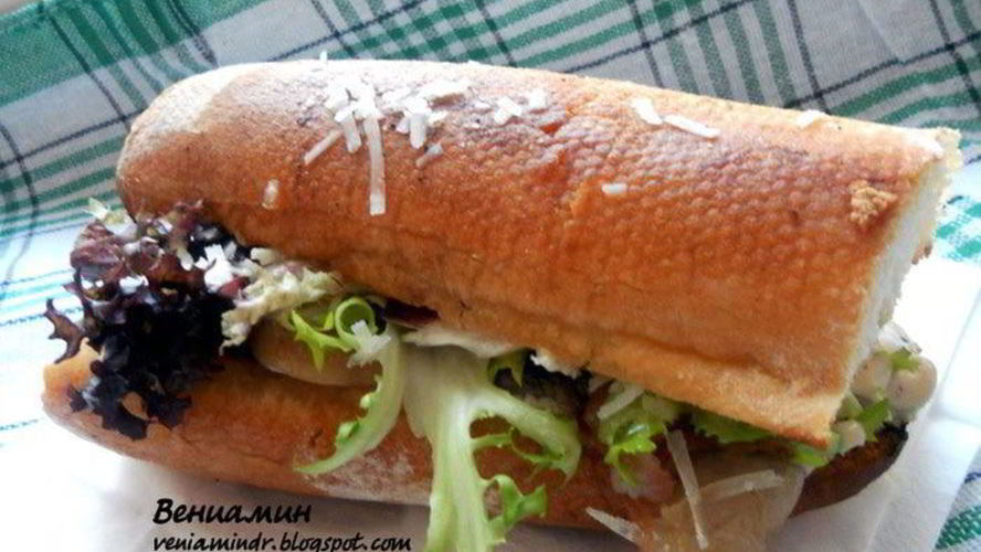 Рецепт сэндвича с шампиньонами и копченым беконом