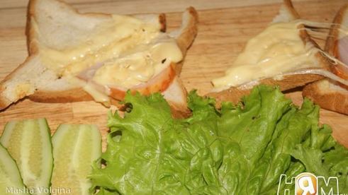 сэндвич с сыром и карбонатом