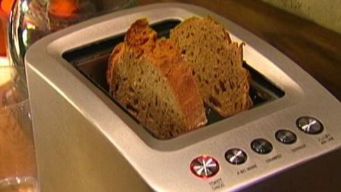 сэндвич с ветчиной, соленьями и сыром