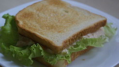 сэндвич с яичным салатом