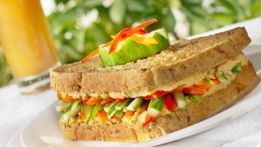 Рецепт сэндвича со свежими овощами и сыром